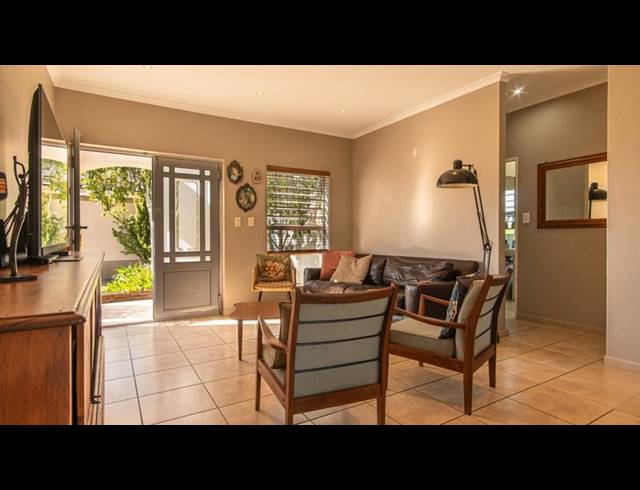 3 BEDROOM CLUSTER FOR SALE IN SONSTRAAL HEIGHTS